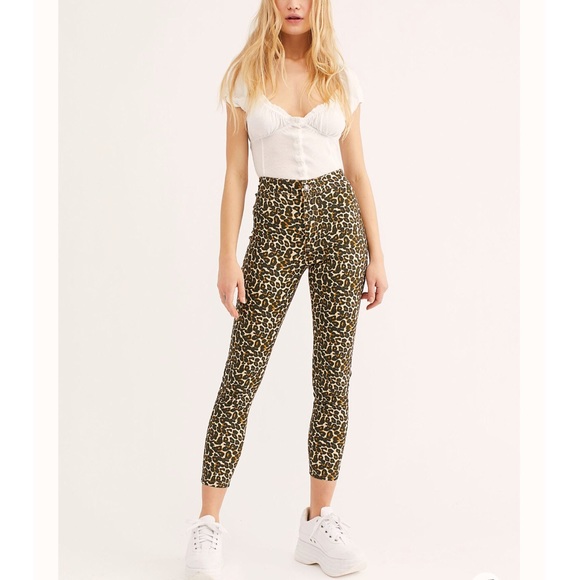 NEW. FREE PEOPLE LEOPARD PRINTS SKINNY PANTS 25 - Picture 2 of 6